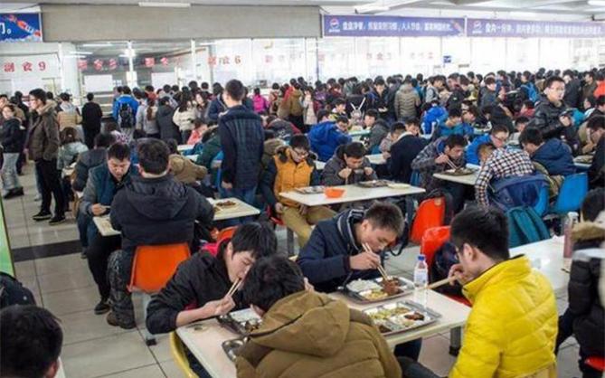 食堂就餐現(xiàn)場圖片