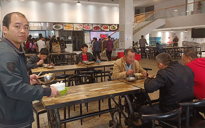 承包大學(xué)食堂一個窗口多少錢
