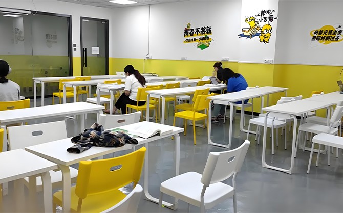醫(yī)院內(nèi)部食堂圖片